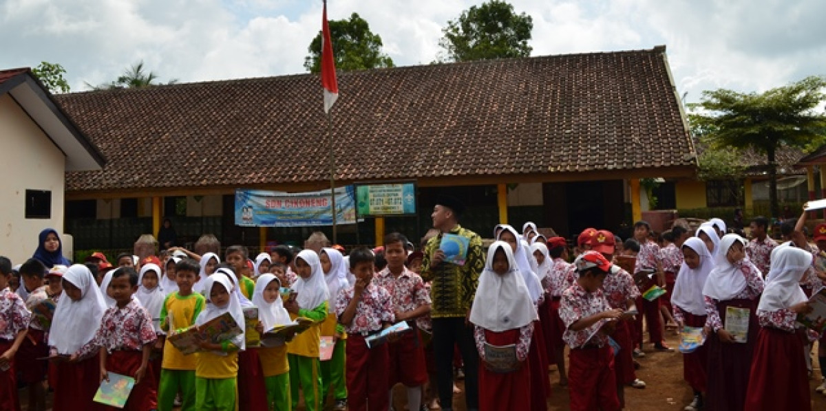 Cerdas Finansial Sejak SD : Pentingnya Edukasi Literasi Keuangan pada Anak Usia Dini