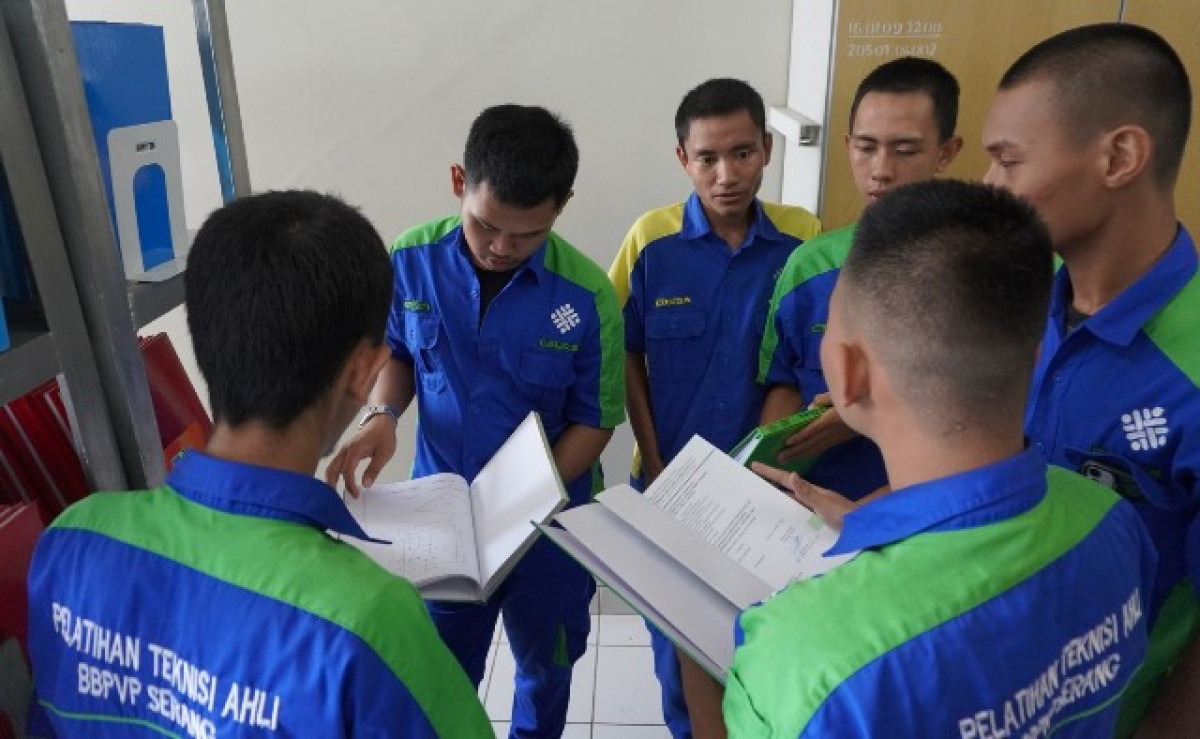 Transformasi Perpustakaan di Era Digital: Tantangan dan Peluang Pelatihan Anti-Hoaks untuk Masyarakat