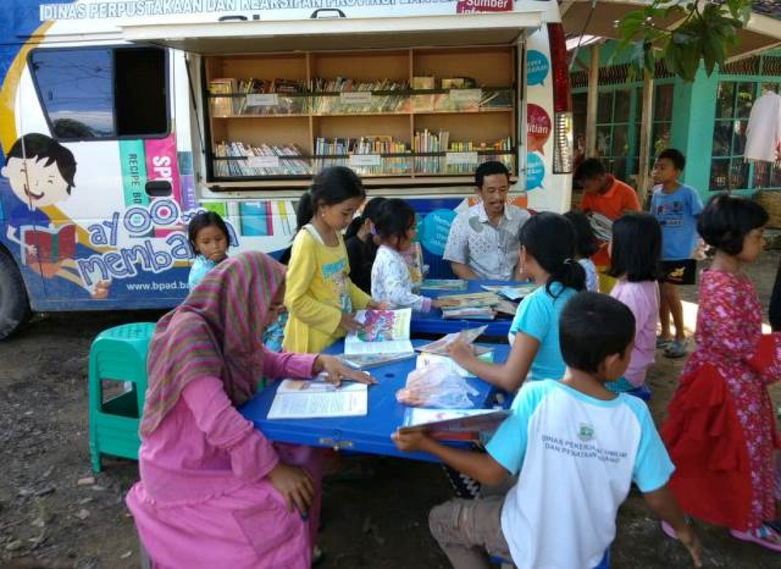 Menyongsong Indonesia Cerdas 2025 dan Generasi Emas 2045 Melalui Literasi