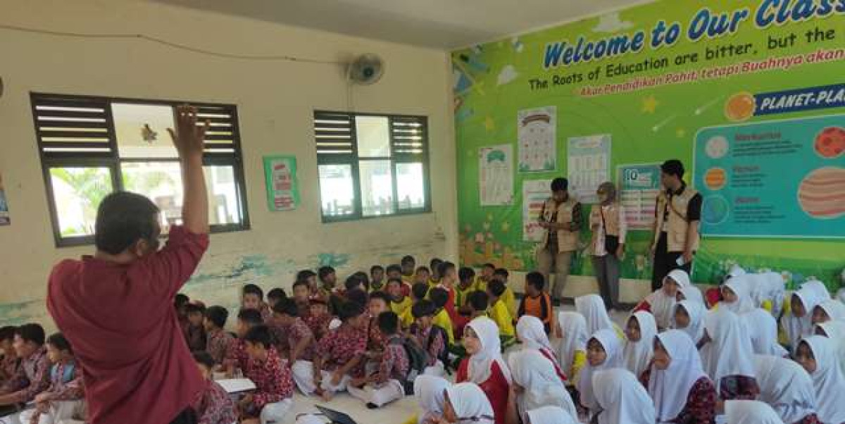 Dari Pendidikan Untuk Demokrasi?