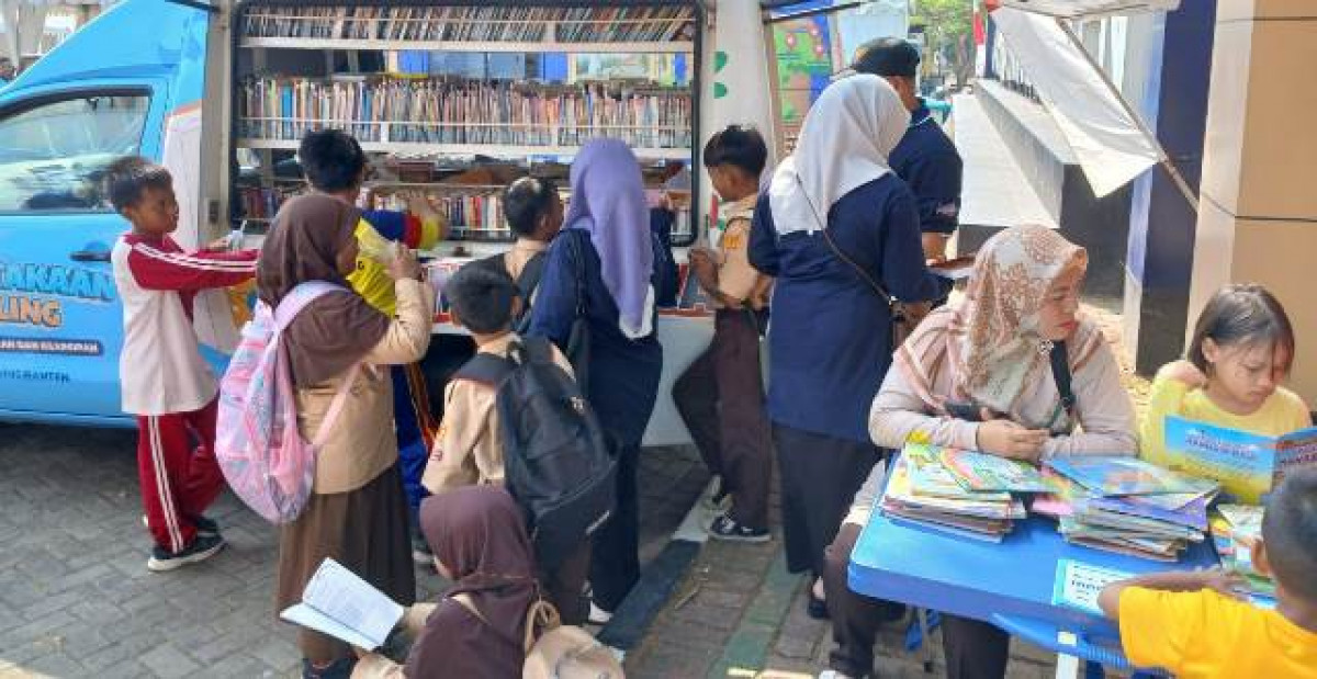 Menurunnya Minat Baca Haruskah Pindah Ke Buku Digital?