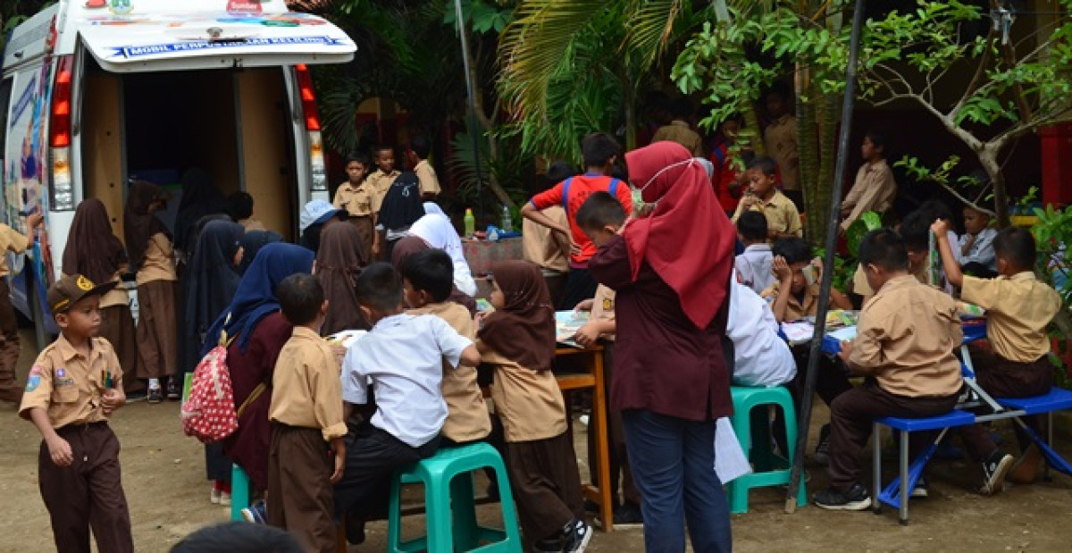 Meningkatkan Minat Baca Dan Literasi Pada Anak Sekolah Dasar Melalui Model Penguatan Positif Dan Motivasi