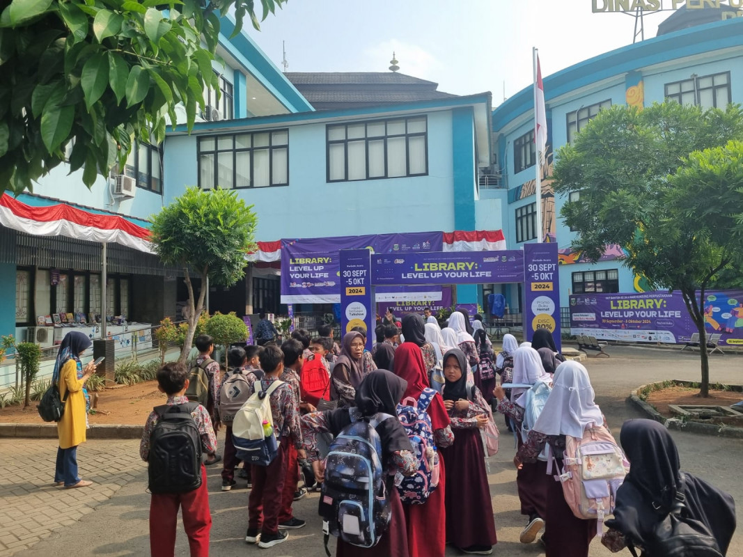 Literasi Finansial Mewarnai Hari Kunjung Perpustakaan