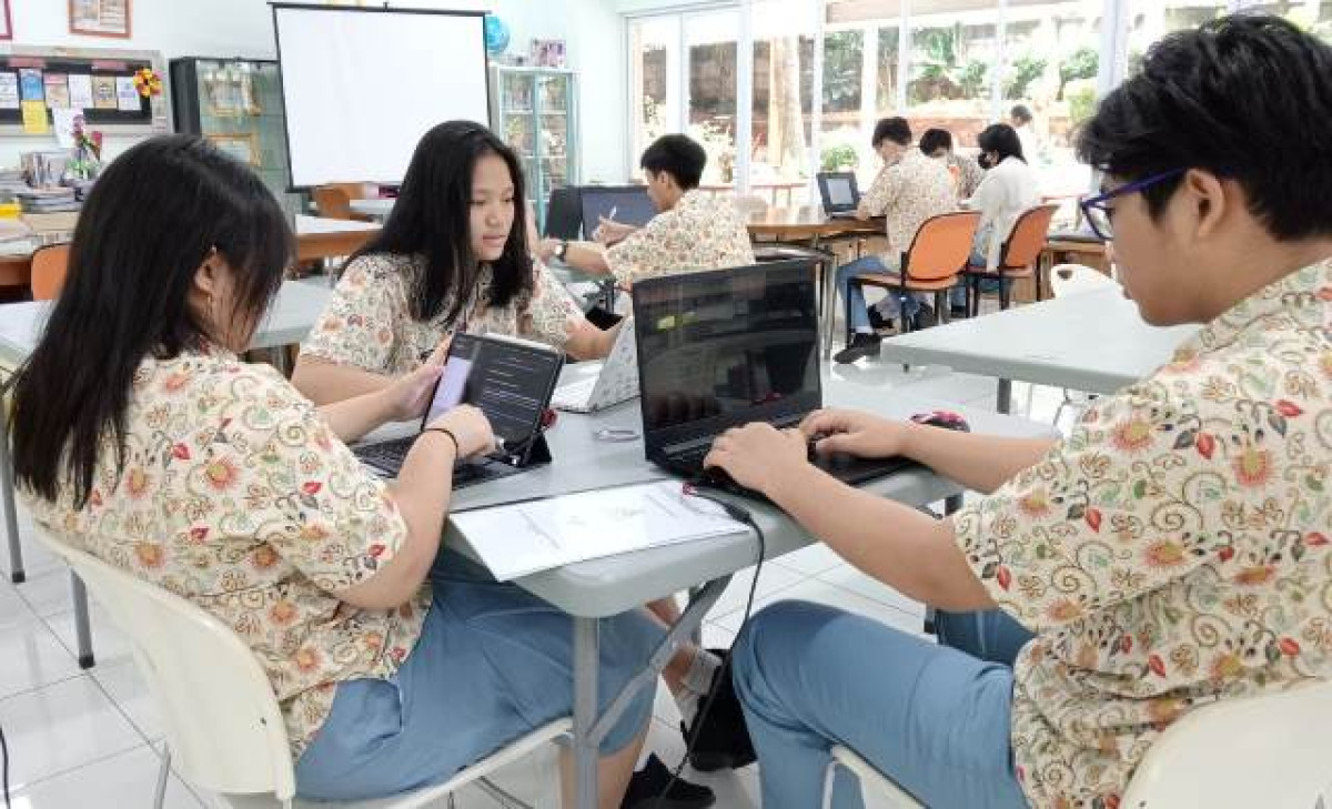 Transformasi Perpustakaan Sekolah Dalam Meningkatkan Kreativitas Dan Inovasi Melalui Program Perpustakaan