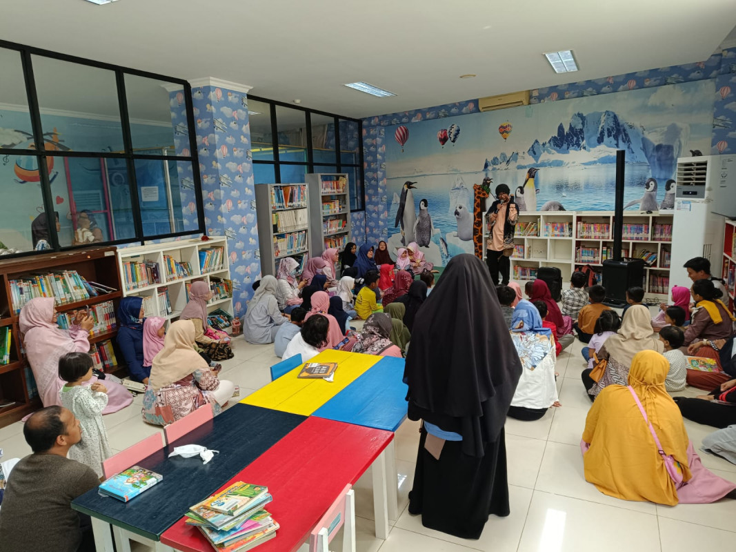 Perpustakaan Umum Sebagai Ruang Riang Masyarakat