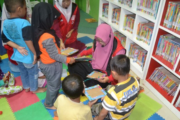 BUDAYA LITERASI DALAM KELUARGA
