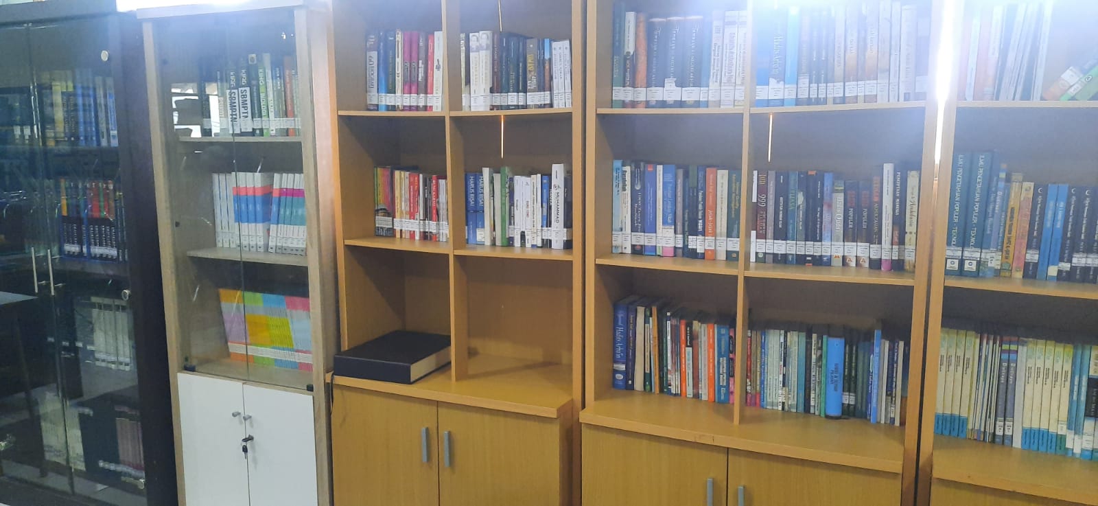 DINAMIKA PENERBITAN BUKU ISLAM DAN KHAZANAH  LITERASI DI INDONESIA